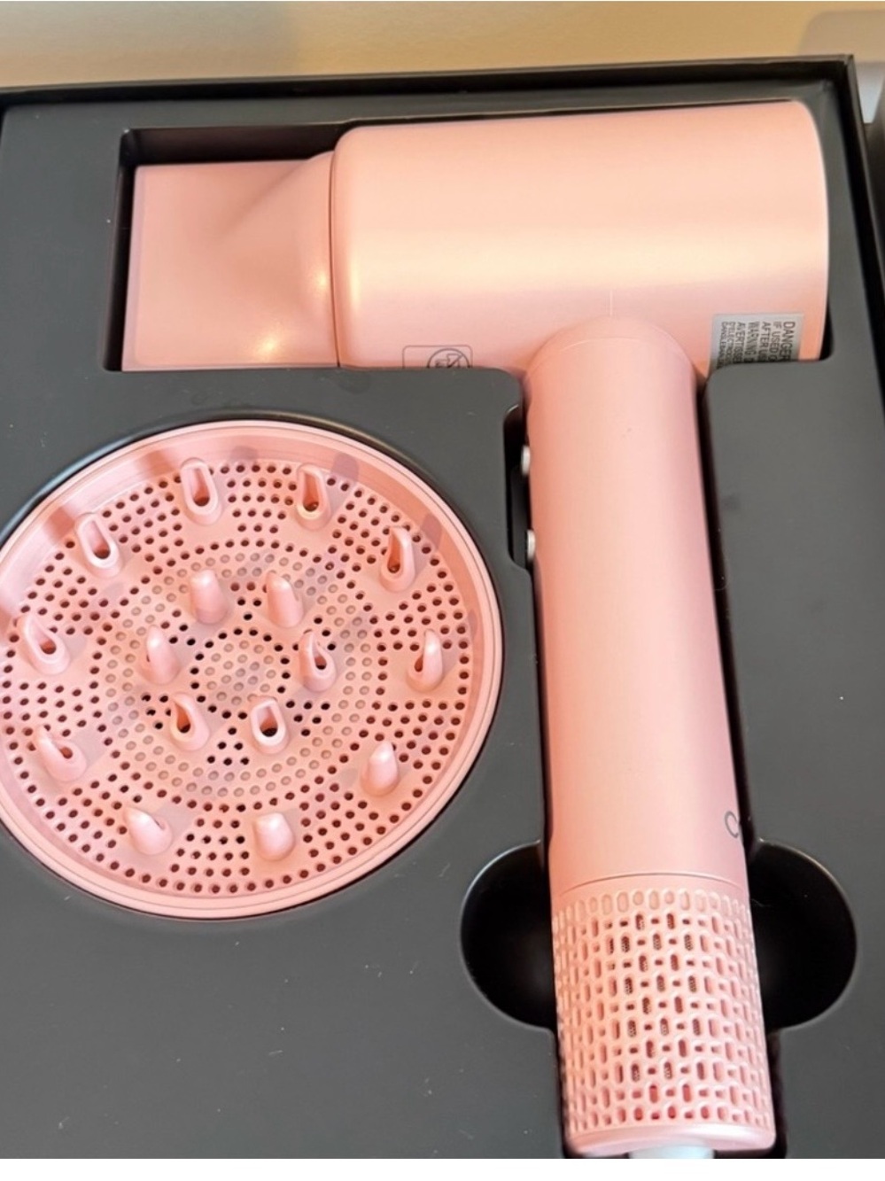 Pink High-Speed Hair Dryer with Magnetic Diffuser & Concentrator - Picture 3 of 5